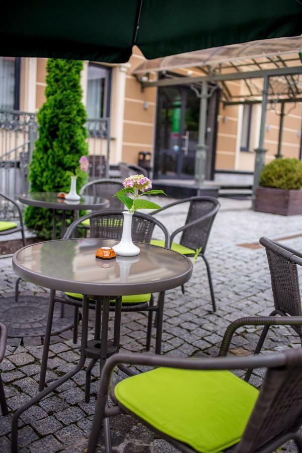Green Park Hotel & Spa Truskavets Exterior photo